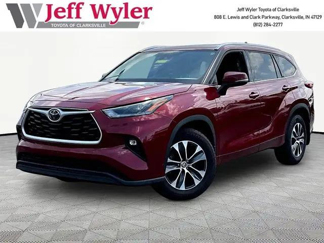 2021 Toyota Highlander XLE for sale in Clarksville, IN