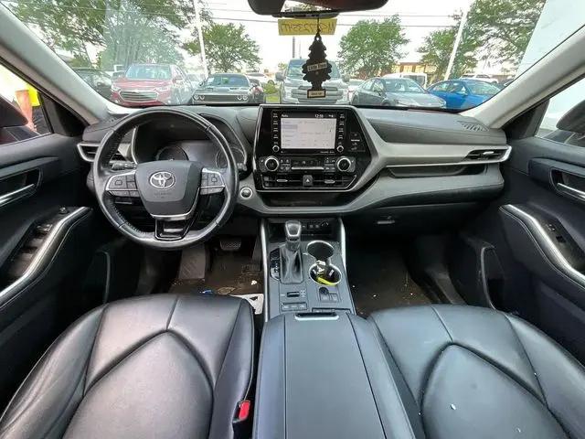 2021 Toyota Highlander XLE