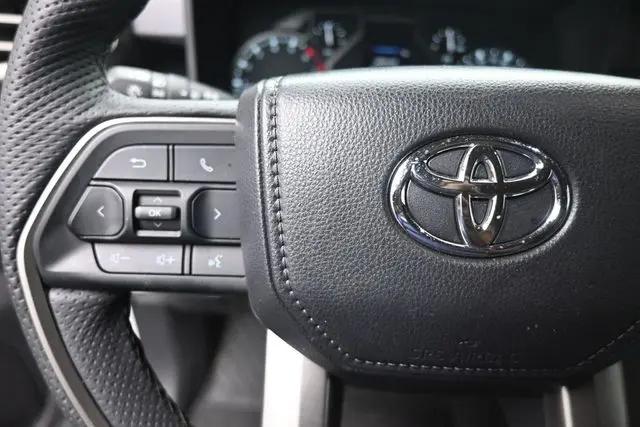 2026 Toyota Tundra SR5 CrewMax 5.5' Bed