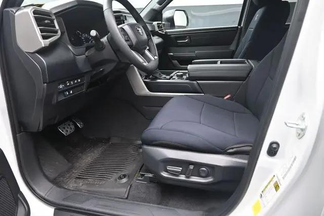 2026 Toyota Tundra SR5 CrewMax 5.5' Bed