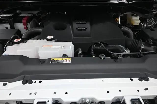 2026 Toyota Tundra SR5 CrewMax 5.5' Bed