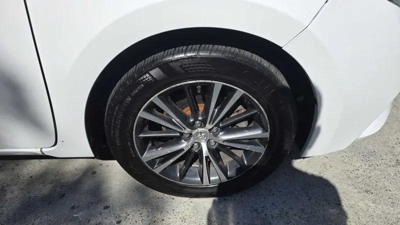 2016 Toyota Corolla LE Plus