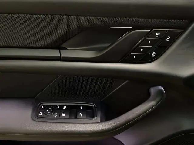 2023 Porsche Taycan Taycan
