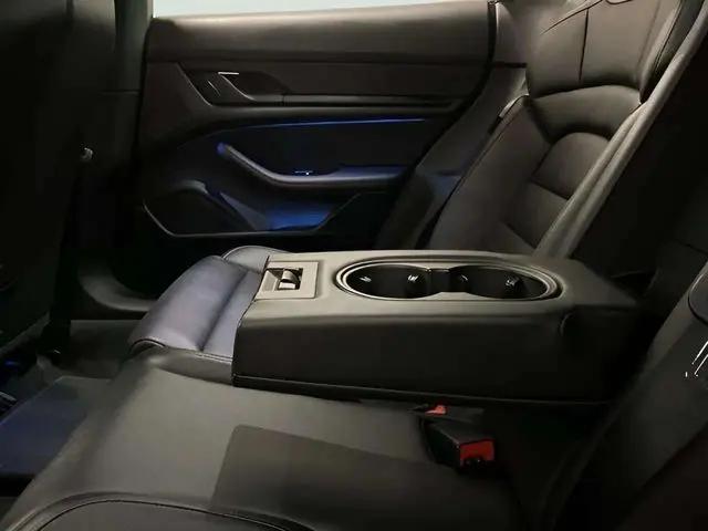 2023 Porsche Taycan Taycan