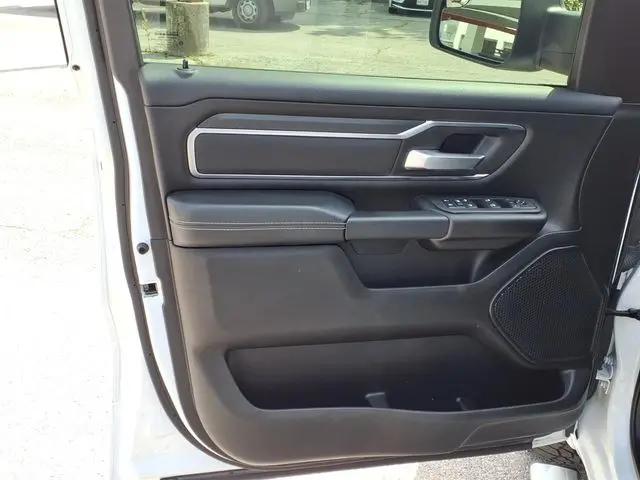 2025 Ram 1500 Lone Star Crew Cab 4x4 5'7" Box