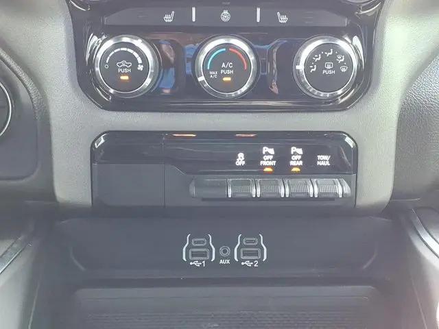2025 Ram 1500 Lone Star Crew Cab 4x4 5'7" Box