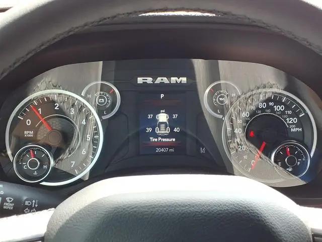 2025 Ram 1500 Lone Star Crew Cab 4x4 5'7" Box