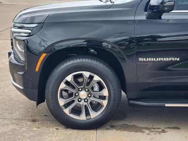 2026 Chevrolet Suburban LT, RWD