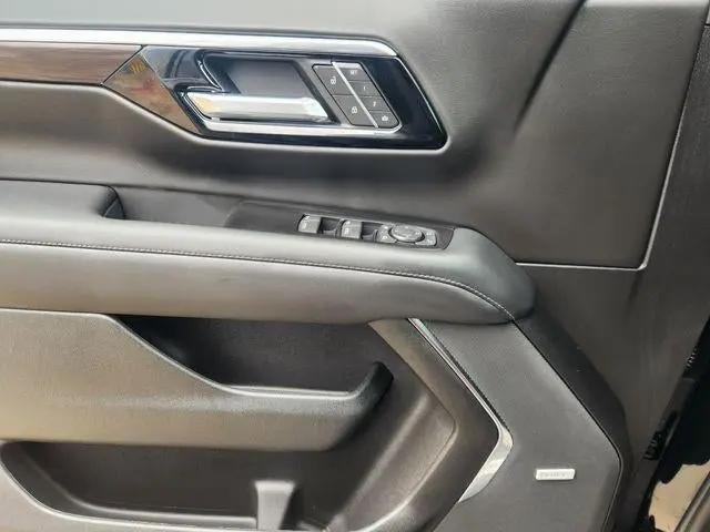 2026 Chevrolet Suburban LT, RWD