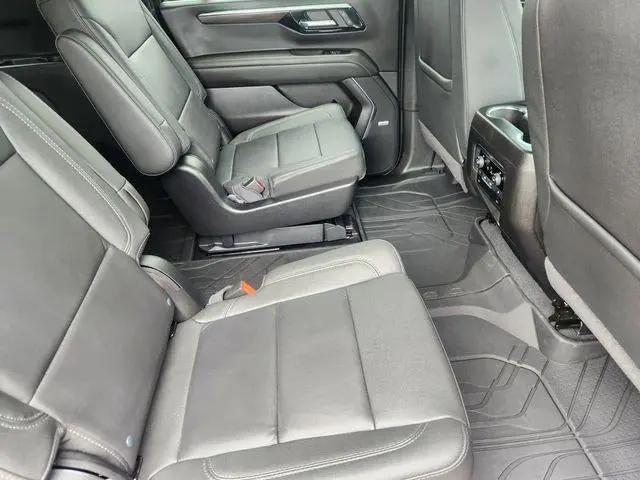 2026 Chevrolet Suburban LT, RWD