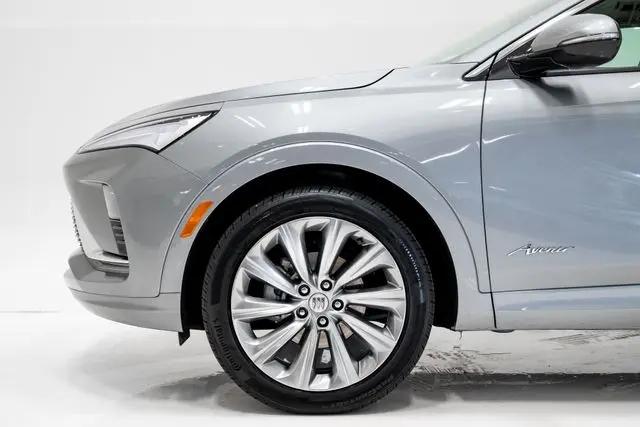 2024 Buick NV Avenir FWD