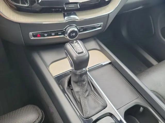 2021 Volvo XC60 T5 Inscription