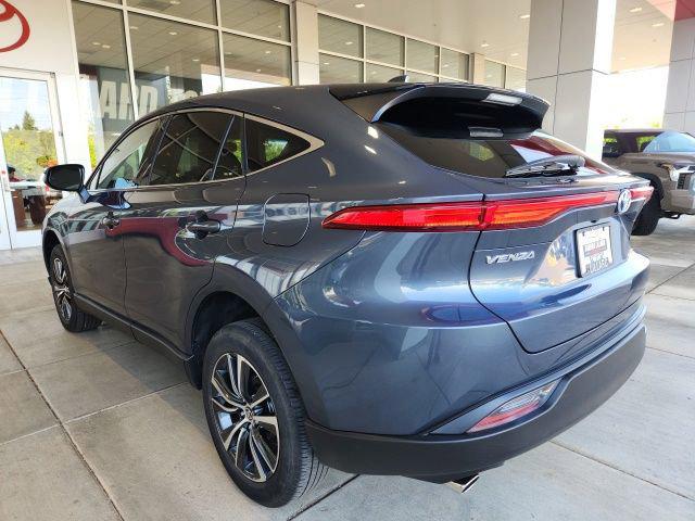 2024 Toyota Venza LE