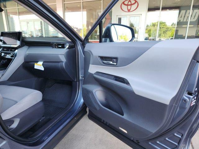 2024 Toyota Venza LE