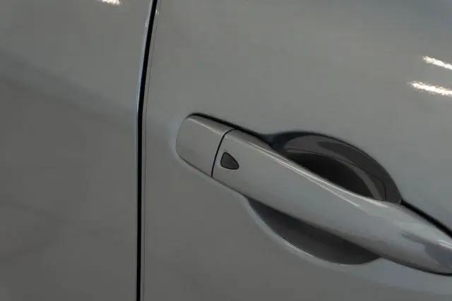 2023 Nissan Kicks SV Xtronic CVT