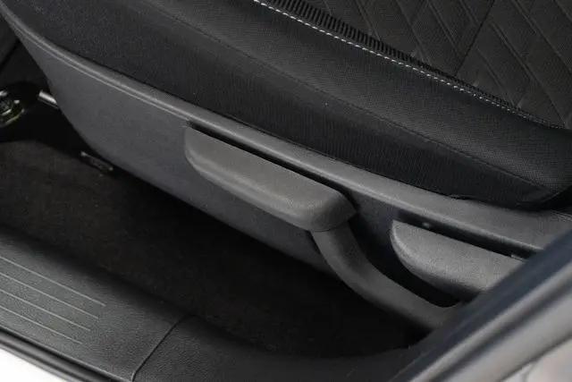 2023 Nissan Kicks SV Xtronic CVT