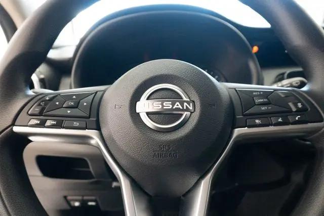2023 Nissan Kicks SV Xtronic CVT