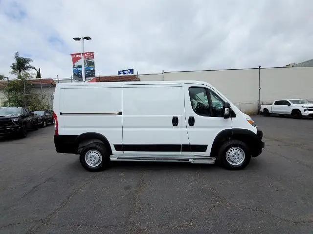 2025 Ram ProMaster 2500 Cargo Van Tradesman Low Roof 136" WB w/Pass Seat
