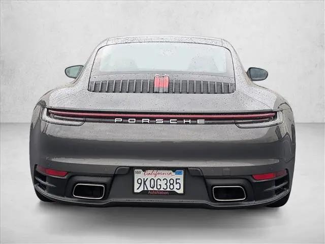 2020 Porsche 911 Carrera