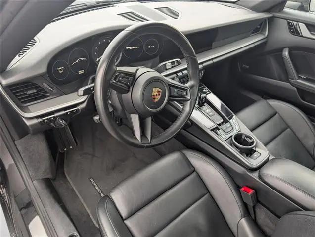 2020 Porsche 911 Carrera