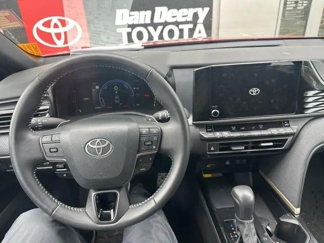 2025 Toyota Camry SE