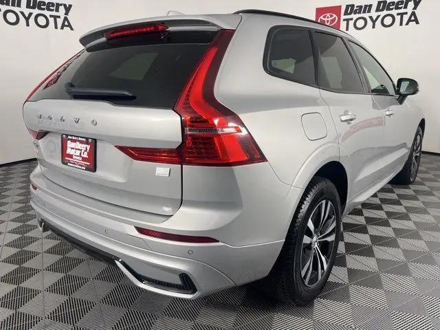 2024 Volvo XC60 Recharge T8 Core Dark Theme
