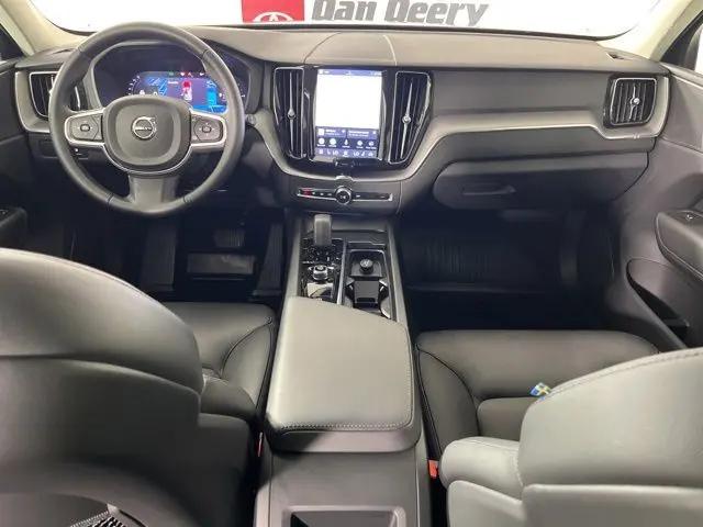 2024 Volvo XC60 Recharge T8 Core Dark Theme