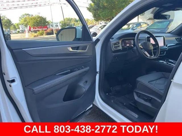 2024 Volkswagen Atlas Cross Sport 2.0T SE w/Technology