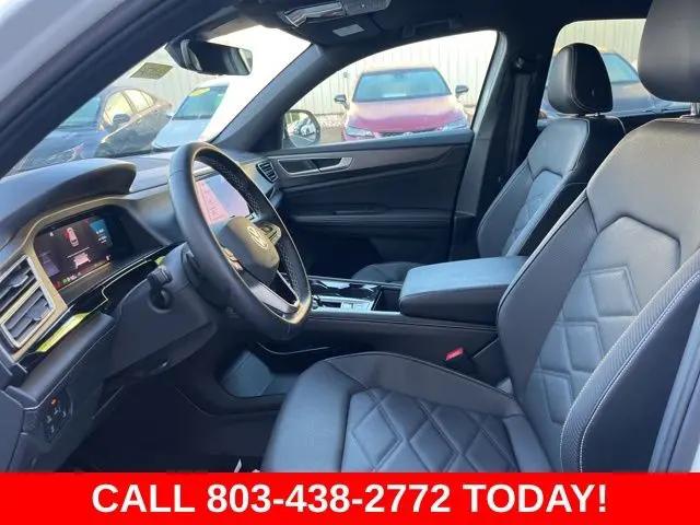 2024 Volkswagen Atlas Cross Sport 2.0T SE w/Technology