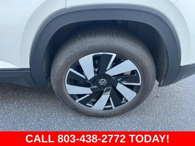 2024 Volkswagen Atlas Cross Sport 2.0T SE w/Technology