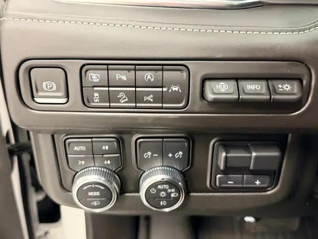 2023 GMC Yukon 4WD Denali Ultimate