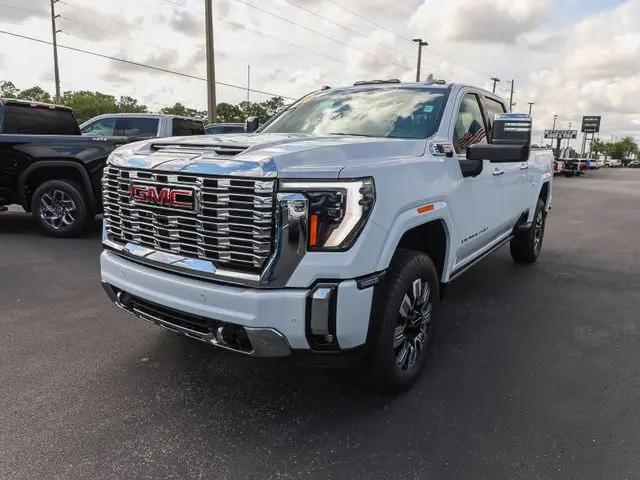2026 GMC Sierra 2500HD Crew Cab, Standard Bed, Denali, 4WD