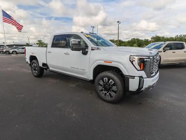 2026 GMC Sierra 2500HD Crew Cab, Standard Bed, Denali, 4WD