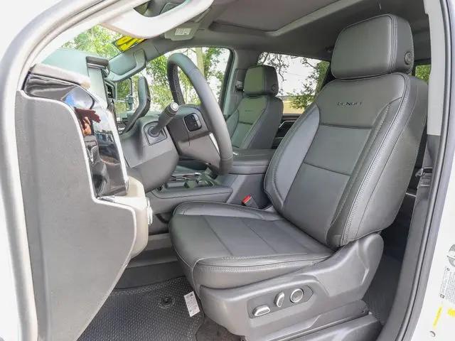 2026 GMC Sierra 2500HD Crew Cab, Standard Bed, Denali, 4WD