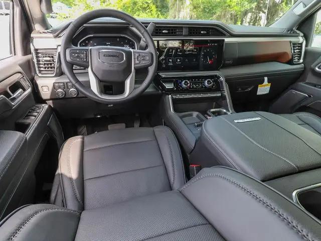 2026 GMC Sierra 2500HD Crew Cab, Standard Bed, Denali, 4WD