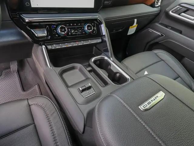 2026 GMC Sierra 2500HD Crew Cab, Standard Bed, Denali, 4WD