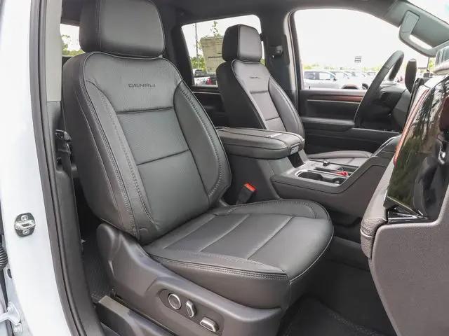 2026 GMC Sierra 2500HD Crew Cab, Standard Bed, Denali, 4WD