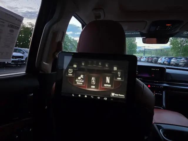 2024 Kia Carnival MPV SX Prestige