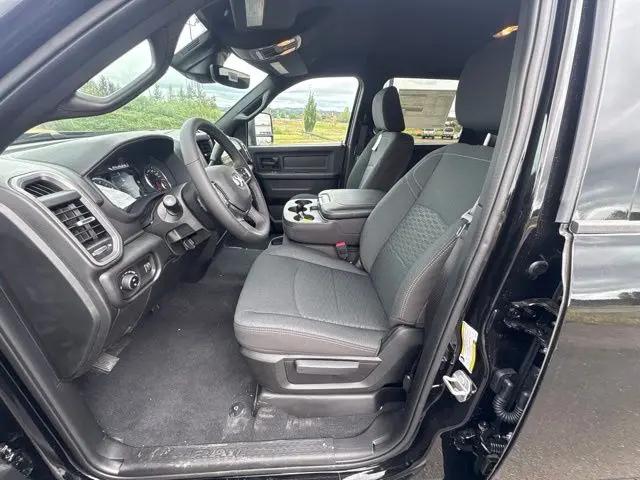2026 Ram 2500 Tradesman Crew Cab 4x4 64 Box