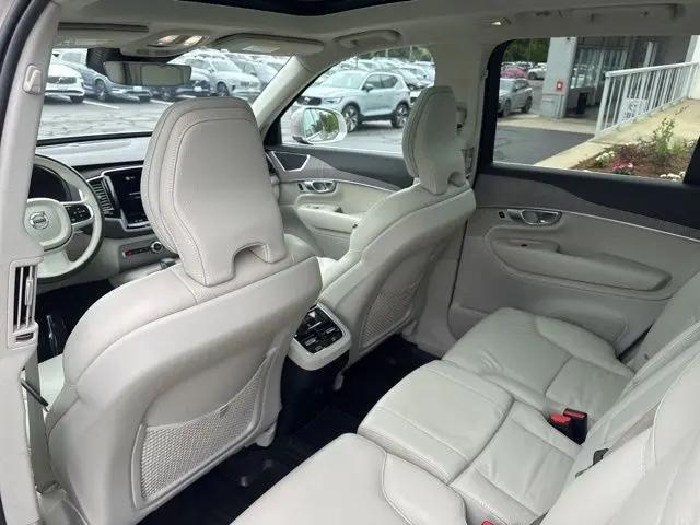 2024 Volvo XC90 B6 Plus Bright Theme 7-Seater