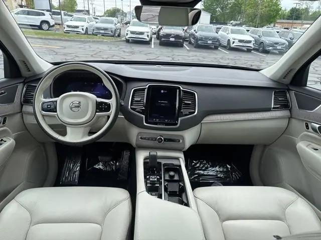 2024 Volvo XC90 B6 Plus Bright Theme 7-Seater