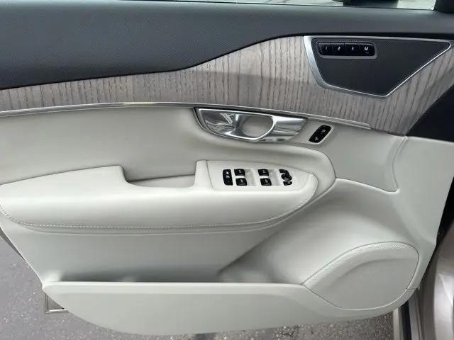2024 Volvo XC90 B6 Plus Bright Theme 7-Seater