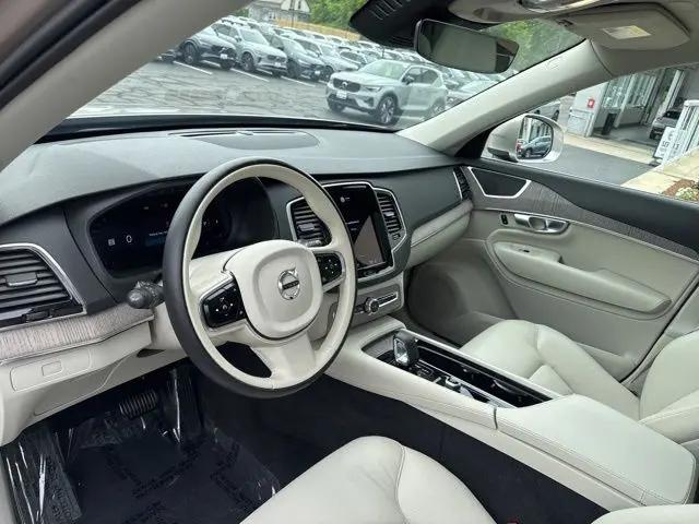 2024 Volvo XC90 B6 Plus Bright Theme 7-Seater