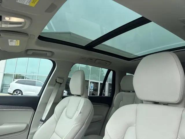 2024 Volvo XC90 B6 Plus Bright Theme 7-Seater