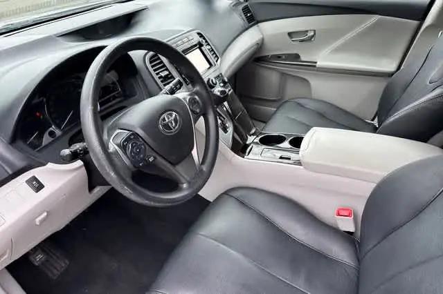 2014 Toyota Venza LE