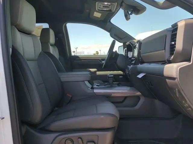 2026 Chevrolet Silverado 1500 4WD Crew Cab Short Bed ZR2