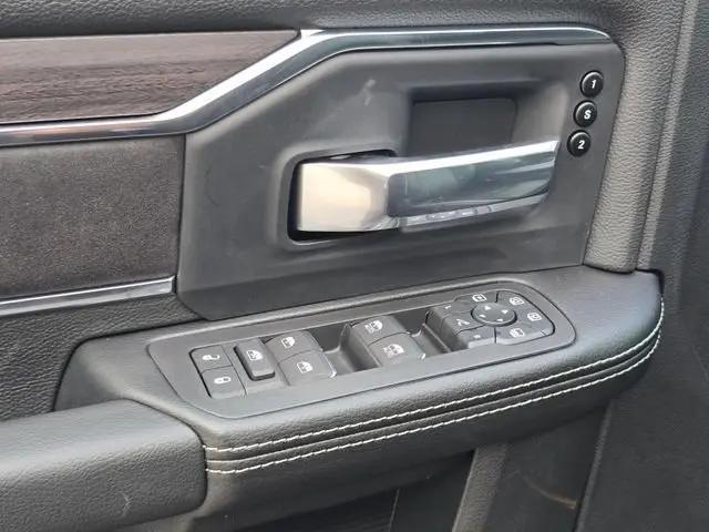 2026 Ram 3500 Laramie Crew Cab 4x4 64 Box