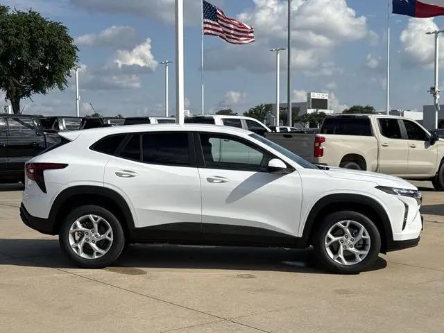 2026 Chevrolet Trax FWD LS