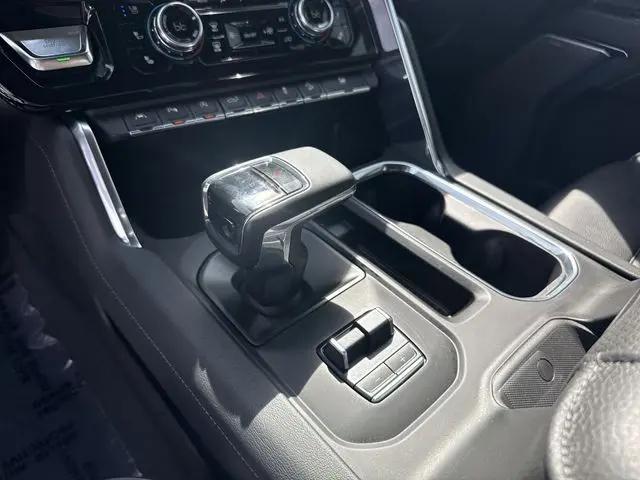 2024 GMC Sierra 1500 4WD Crew Cab Short Box Denali