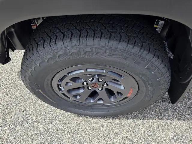 2026 Nissan Frontier Crew Cab PRO-4X 4x4
